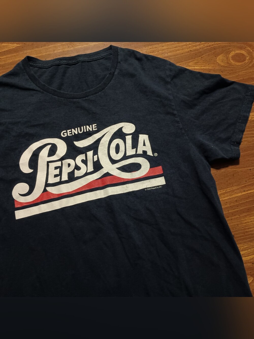 PEPSI COLA T-SHIRT - Medium // Drink Soda brand logo graphic tee shirt beverage